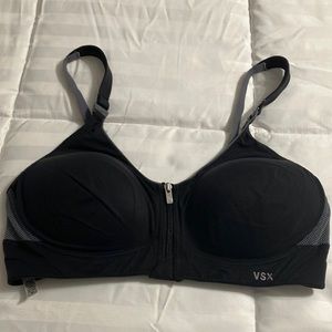 💗Victoria’s Secret VSX sports bra for sale!